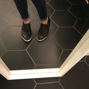 Frye Genuine leather black sneakers Like New!!!